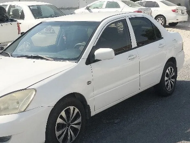 صورة 2009 ميتسوبيشي لانسر EX