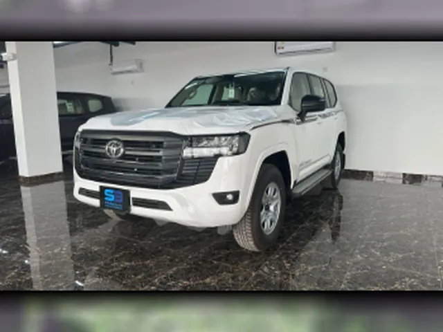 Photo of 2025 Toyota Land Cruiser GXR