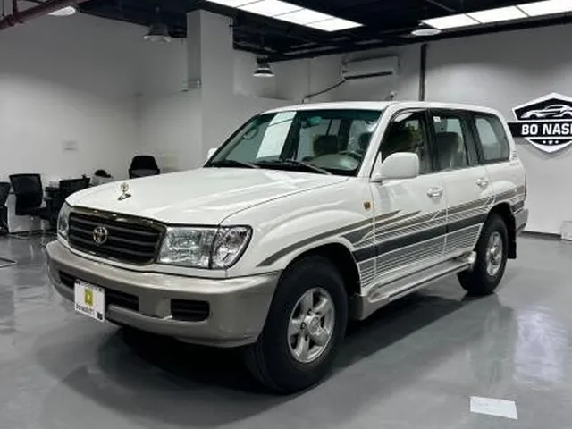 Photo of 2000 Toyota Land Cruiser GXR