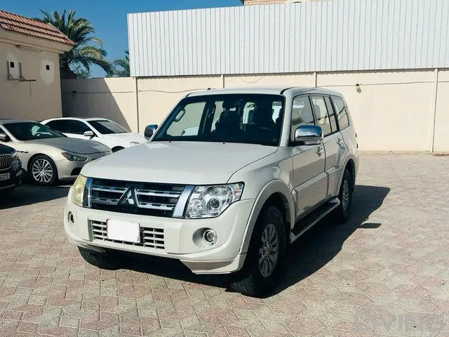 صورة 2012 ميتسوبيشي باجيرو GLS