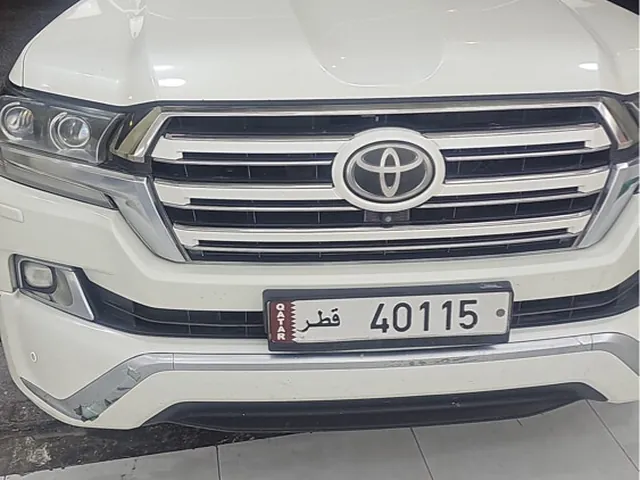 صورة 2018 تويوتا لاند كروزر VX