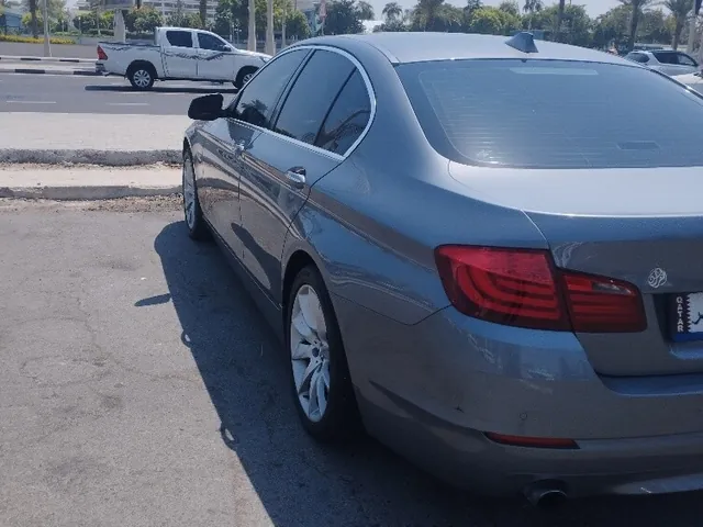 صورة 2011 بي إم دبليو الفئة الخامسة 535i