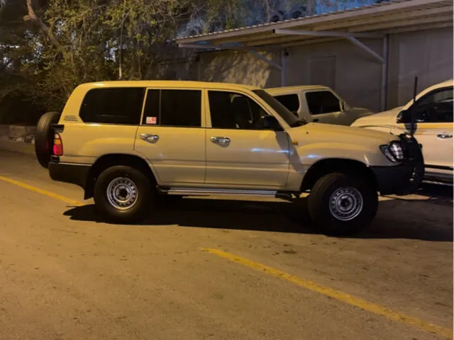 Photo of 2002 Toyota Land Cruiser