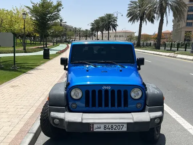 صورة 2016 جيب رانجلر صحارى
