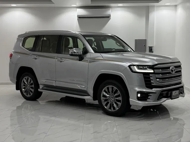 Photo of 2024 Toyota Land Cruiser VXR