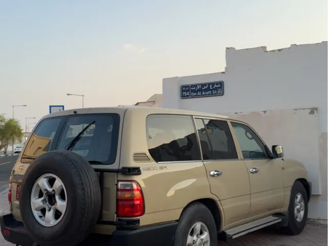 Photo of 2002 Toyota Land Cruiser G