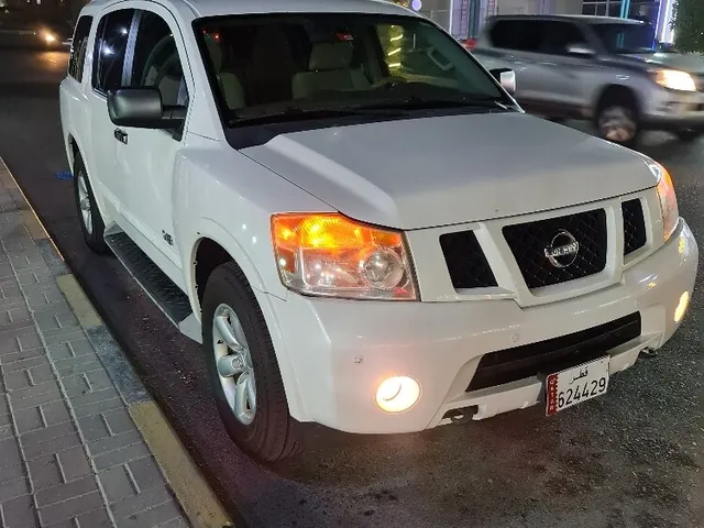 Photo of 2014 Nissan Armada SE