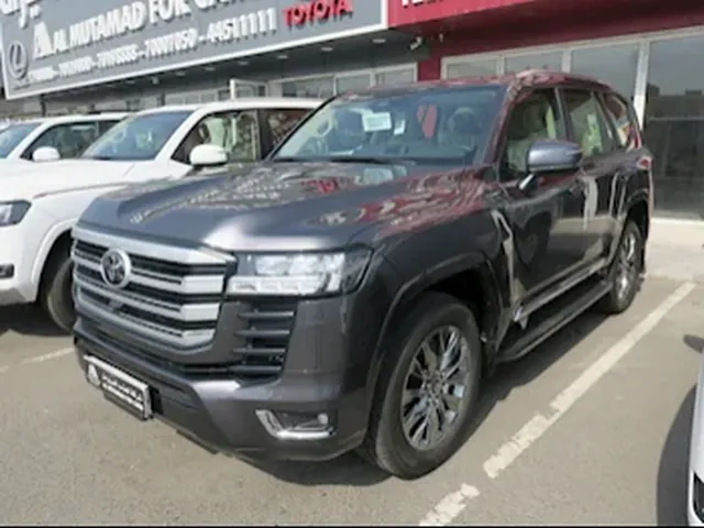 صورة 2025 تويوتا لاند كروزر GXR