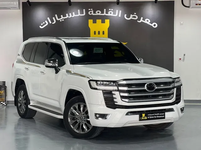 صورة 2022 تويوتا لاند كروزر VXR