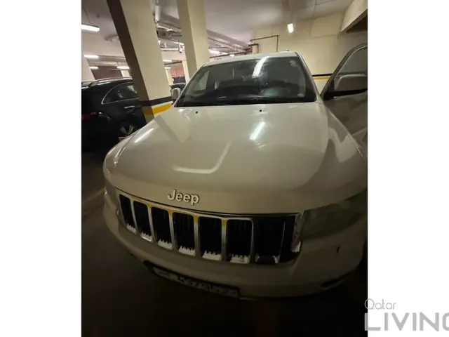 Photo of 2012 Jeep Grand Cherokee Limited