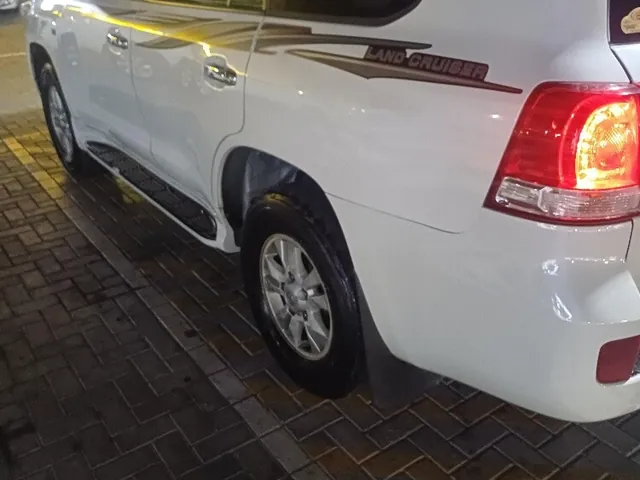 Photo of 2010 Toyota Land Cruiser GXR