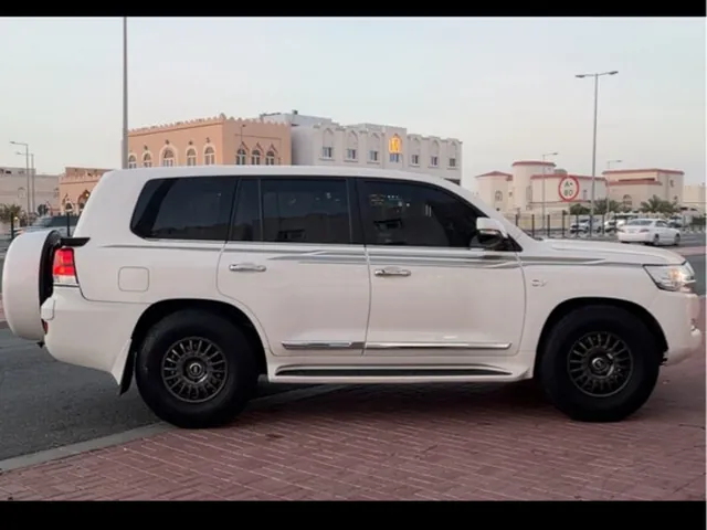 Photo of 2016 Toyota Land Cruiser VXR