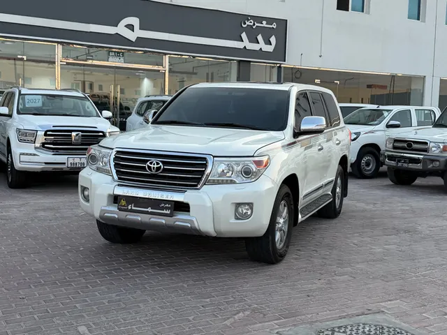 Photo of 2012 Toyota Land Cruiser GXR
