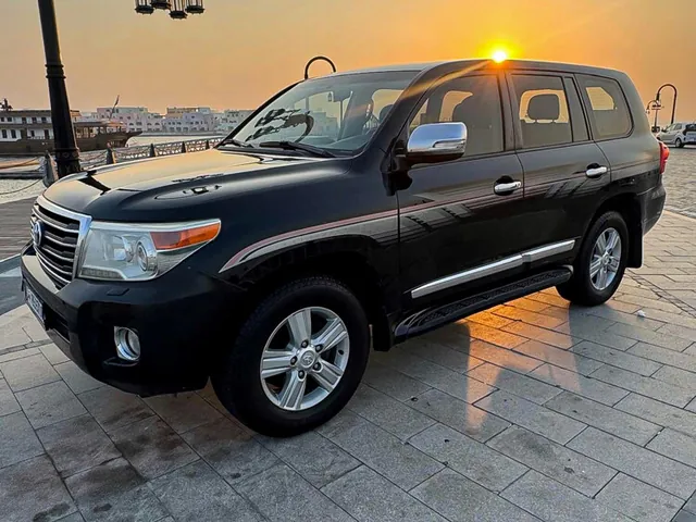 Photo of 2013 Toyota Land Cruiser GXR