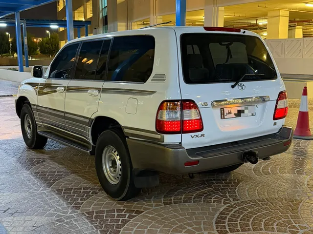 Photo of 2005 Toyota Land Cruiser VXR