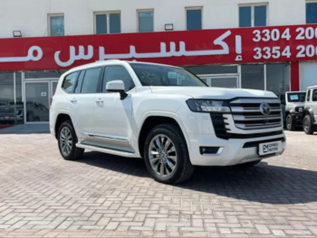 Photo of 2025 Toyota Land Cruiser GXR