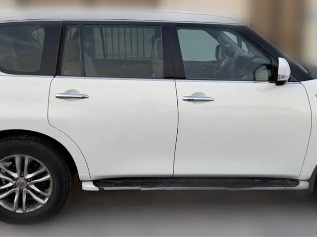 Photo of 2010 Nissan Patrol LE