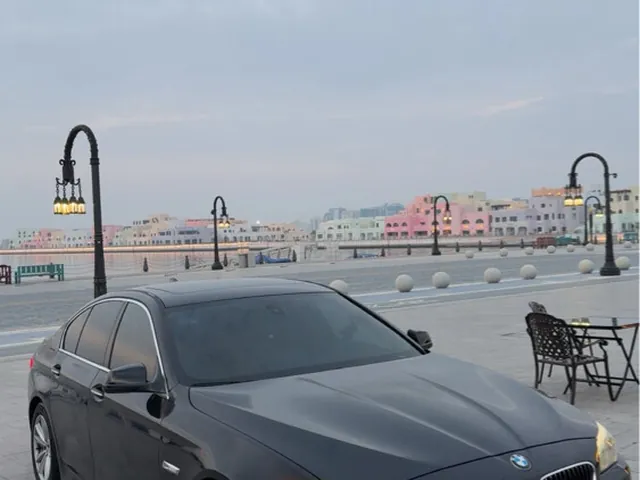 صورة 2013 بي إم دبليو الفئة الخامسة 520i
