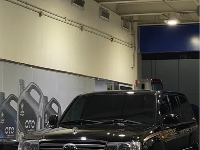 Photo of 2007 Toyota Land Cruiser GX