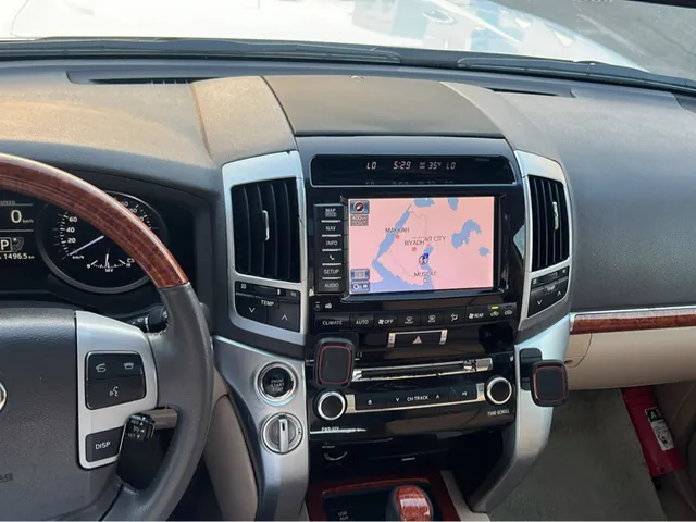 Photo of 2013 Toyota Land Cruiser VXR