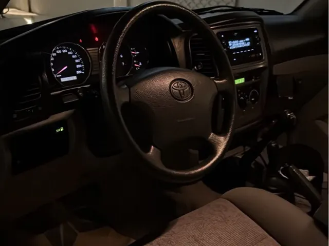 Photo of 2006 Toyota Land Cruiser