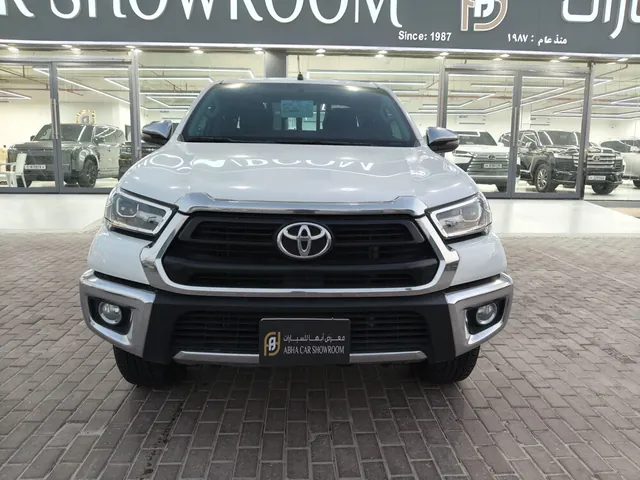 Photo of 2025 Toyota Hilux SR5