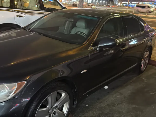 Photo of 2007 Lexus LS 460