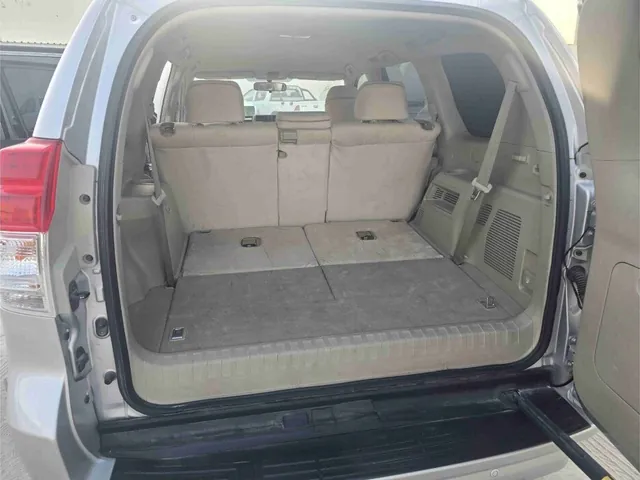 Photo of 2010 Toyota Land Cruiser Prado TXL
