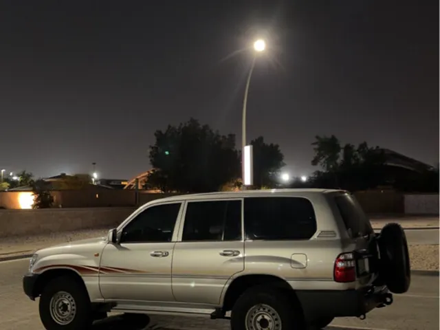Photo of 2003 Toyota Land Cruiser GX