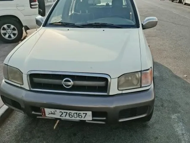 Photo of 2004 Nissan Pathfinder LE