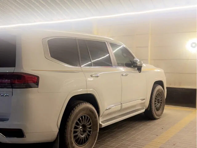 Photo of 2026 Toyota Land Cruiser VXR
