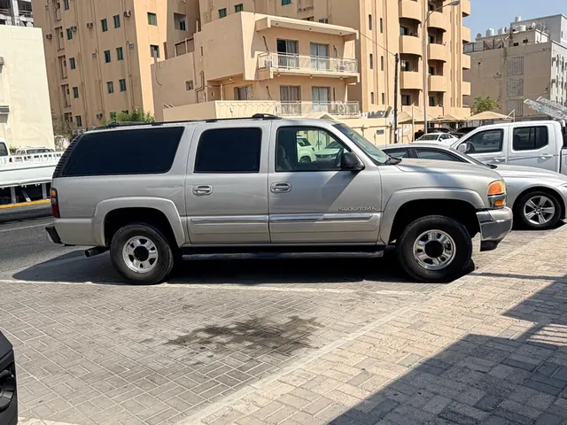 صورة 2005 جي إم سي سبربان