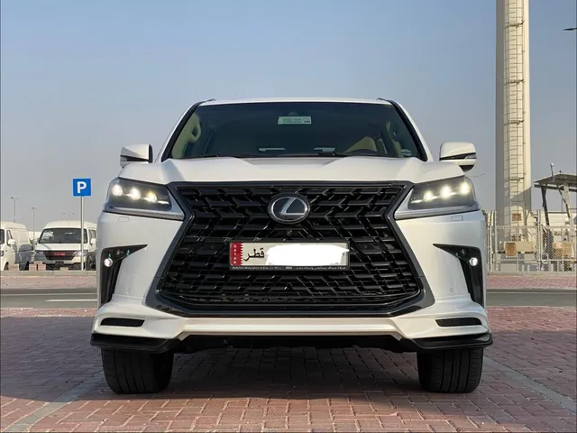 صورة 2021 لكزس LX 570 بلاك ايديشن