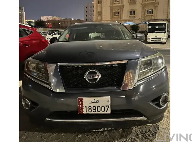 صورة 2014 نيسان باثفايندر SV