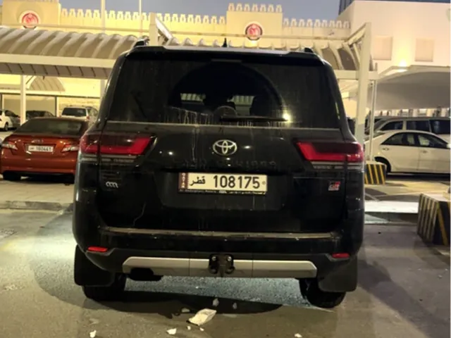 صورة 2022 تويوتا لاند كروزر جي آر سبورت