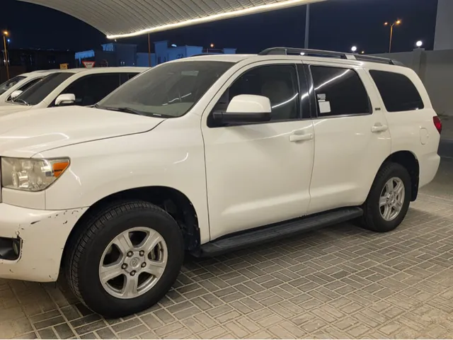 Photo of 2016 Toyota Sequoia