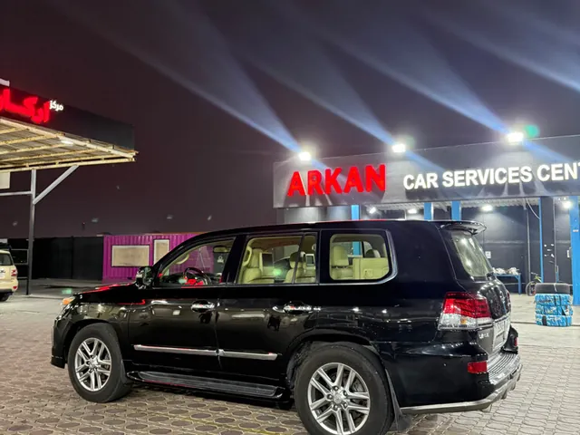 صورة 2014 لكزس LX 570 S