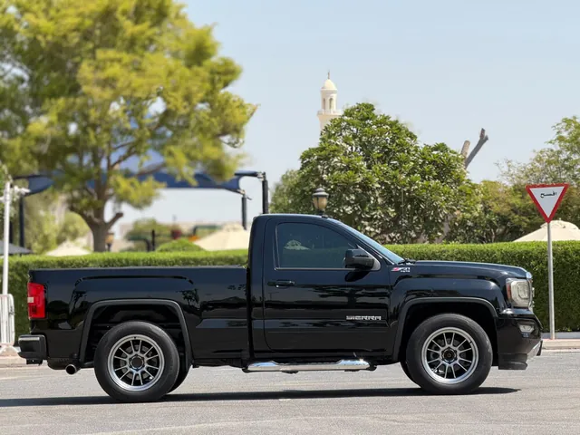 Photo of 2018 GMC Sierra 1500