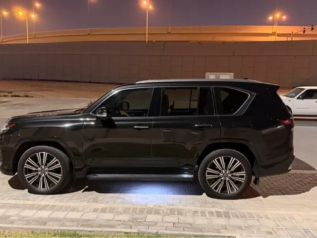 Photo of 2024 Lexus LX 600