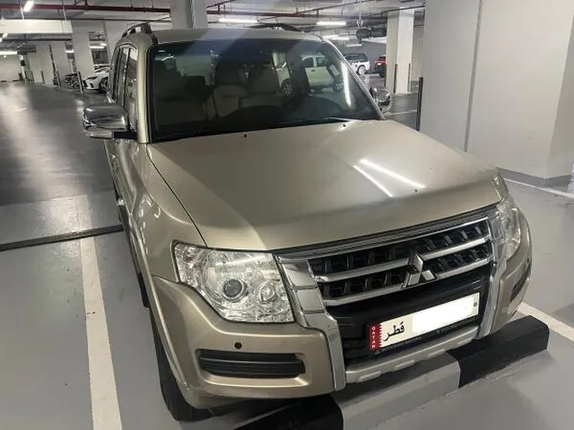 صورة 2015 ميتسوبيشي باجيرو GLS