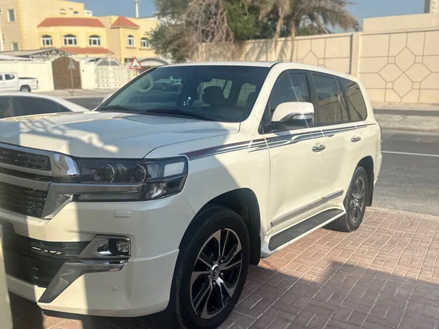 Photo of 2017 Toyota Land Cruiser VXS Grand Touring S