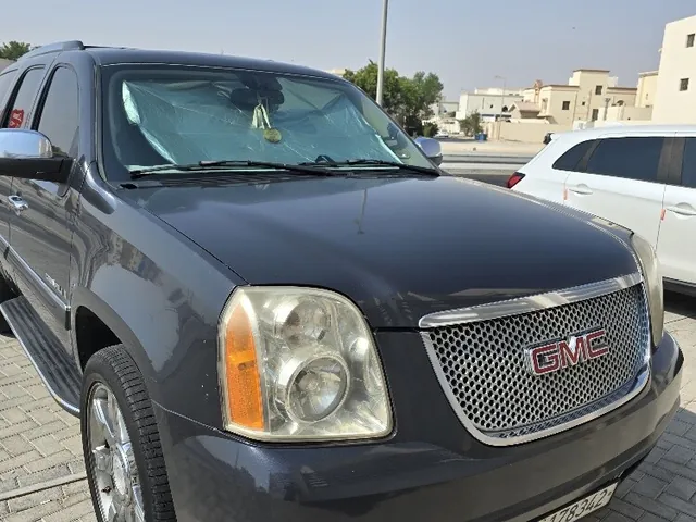 صورة 2008 جي إم سي يوكون دينالي