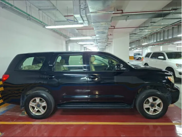 Photo of 2011 Toyota Sequoia