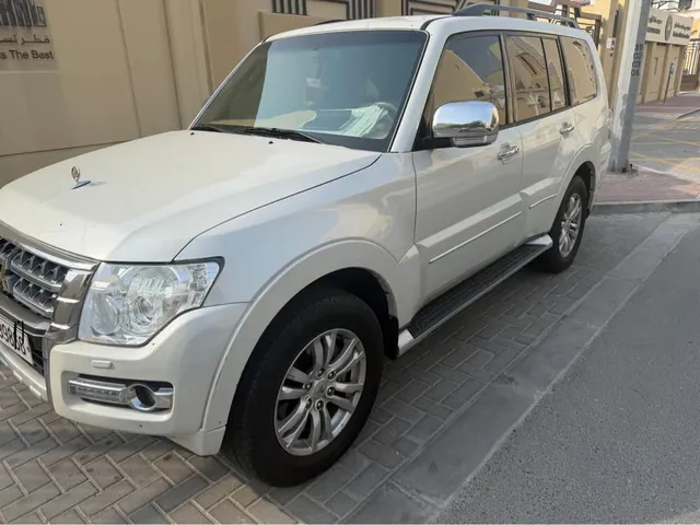 صورة 2020 ميتسوبيشي باجيرو 3.8 غولد إيديشن