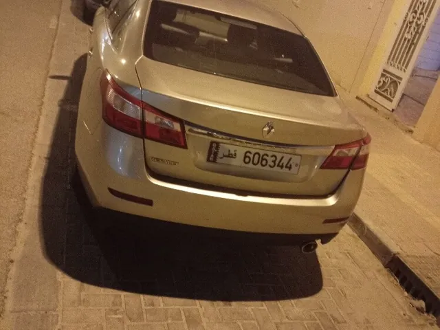 صورة 2012 رينو سافران
