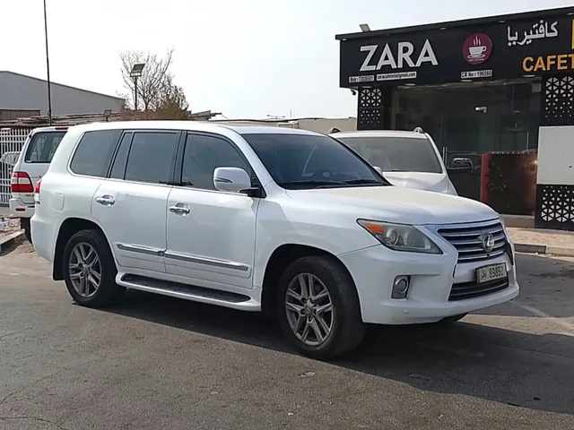 Photo of 2013 Lexus LX 570 S