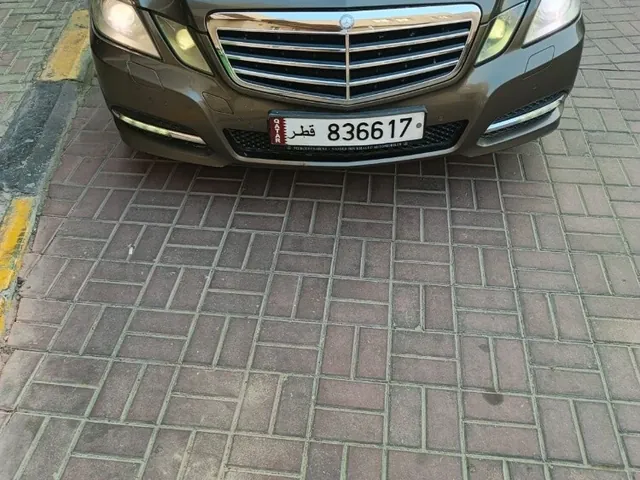 صورة 2012 مرسيدس-بنز E 300
