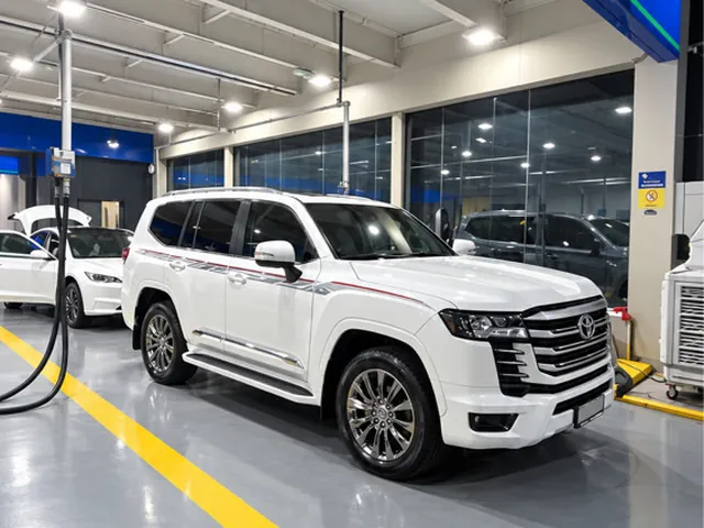 Photo of 2022 Toyota Land Cruiser GXR