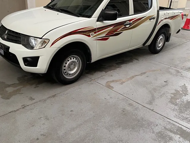 صورة 2015 ميتسوبيشي L200