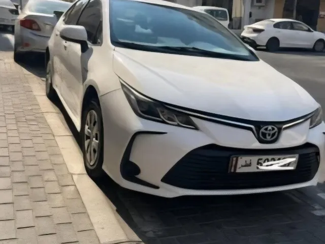 صورة 2020 تويوتا كورولا هايبرد
